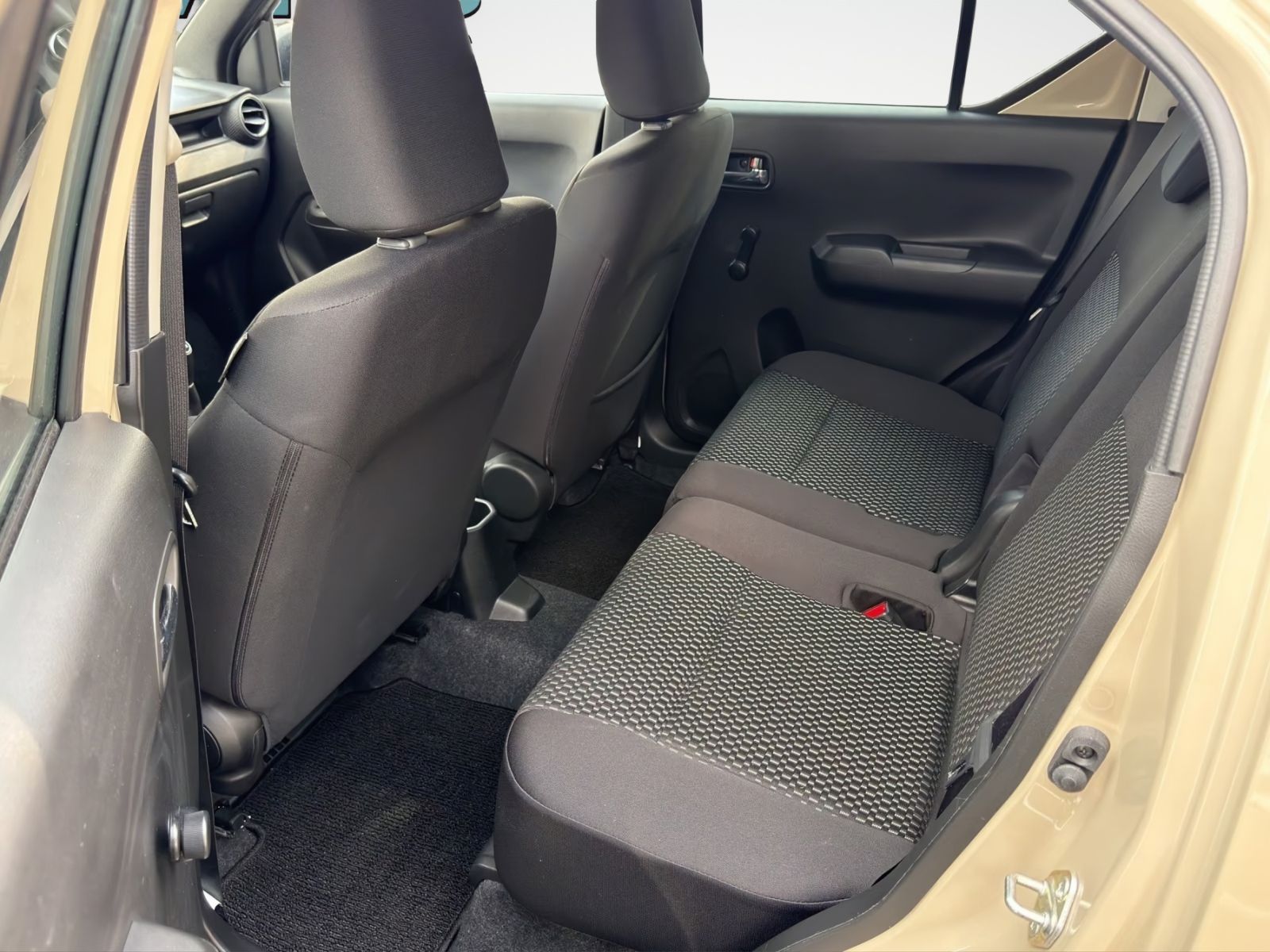 Suzuki Ignis GL+ Hybrid 2024 - 12